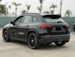 Mercedes-Benz GLA AMG GLA 35 4MATIC SUV 2026