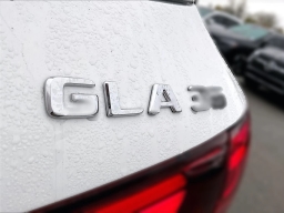 Mercedes-Benz GLA AMG GLA 35 4MATIC SUV 2026
