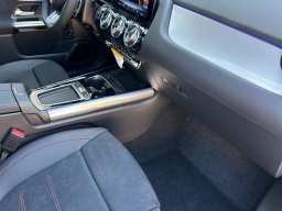 Mercedes-Benz GLA AMG GLA 35 4MATIC SUV 2026
