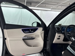 Mercedes-Benz GLC GLC 300 SUV 2026