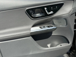 Mercedes-Benz GLC GLC 300 SUV 2026