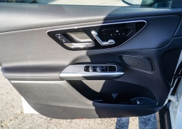 Mercedes-Benz GLC GLC 300 SUV 2026