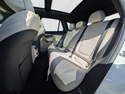 Mercedes-Benz GLC GLC 300 4MATIC SUV 2026