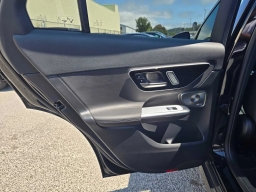 Mercedes-Benz GLC GLC 300 4MATIC SUV 2026
