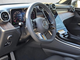 Mercedes-Benz GLC GLC 300 4MATIC SUV 2025