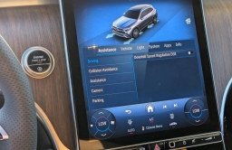 Mercedes-Benz GLC GLC 300 4MATIC SUV 2025