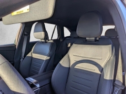 Mercedes-Benz GLC GLC 300 4MATIC SUV 2025