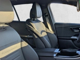 Mercedes-Benz GLC GLC 300 4MATIC SUV 2025