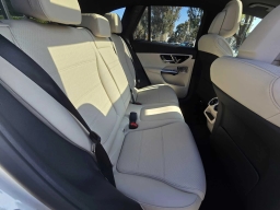Mercedes-Benz GLC GLC 300 4MATIC SUV 2026