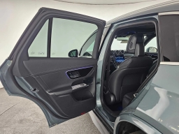 Mercedes-Benz GLC GLC 300 4MATIC SUV 2026
