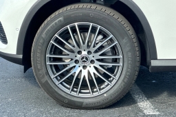 Mercedes-Benz GLC GLC 300 4MATIC SUV 2026