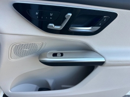 Mercedes-Benz GLC GLC 300 4MATIC SUV 2026