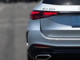 Mercedes-Benz GLC GLC 300 4MATIC SUV 2026
