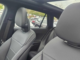 Mercedes-Benz GLC GLC 300 4MATIC SUV 2026
