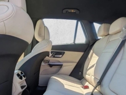Mercedes-Benz GLC GLC 300 4MATIC SUV 2026