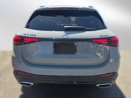 Mercedes-Benz GLC GLC 300 4MATIC SUV 2026
