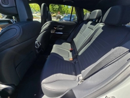 Mercedes-Benz GLC GLC 300 4MATIC SUV 2026
