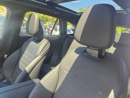 Mercedes-Benz GLC GLC 300 4MATIC SUV 2026