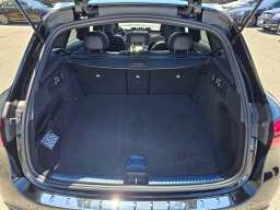 Mercedes-Benz GLC GLC 300 4MATIC SUV 2026