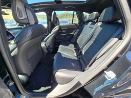 Mercedes-Benz GLC GLC 300 4MATIC SUV 2026