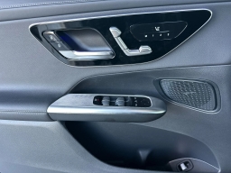 Mercedes-Benz GLC GLC 300 4MATIC SUV 2026