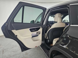 Mercedes-Benz GLC GLC 300 4MATIC SUV 2026