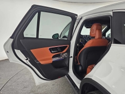 Mercedes-Benz GLC GLC 300 4MATIC SUV 2026