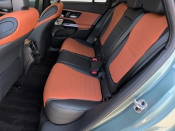 Mercedes-Benz GLC GLC 300 4MATIC SUV 2026