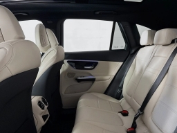 Mercedes-Benz GLC GLC 300 4MATIC SUV 2026