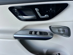 Mercedes-Benz GLC GLC 300 4MATIC SUV 2026