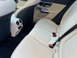Mercedes-Benz GLC GLC 300 4MATIC SUV 2026