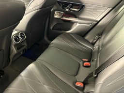 Mercedes-Benz GLC GLC 300 4MATIC SUV 2026