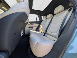 Mercedes-Benz GLC GLC 300 4MATIC SUV 2026