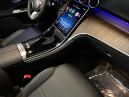 Mercedes-Benz GLC GLC 300 4MATIC SUV 2026