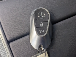 Mercedes-Benz GLC GLC 300 4MATIC SUV 2026