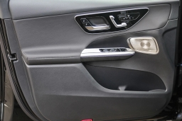 Mercedes-Benz GLC GLC 300 4MATIC SUV 2026