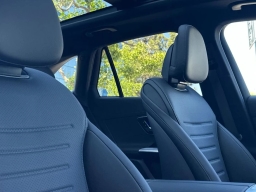 Mercedes-Benz GLC GLC 300 4MATIC SUV 2026