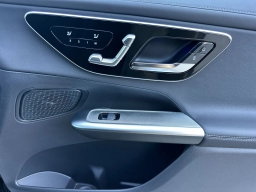 Mercedes-Benz GLC GLC 300 4MATIC SUV 2026