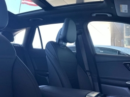 Mercedes-Benz GLC GLC 300 4MATIC SUV 2026