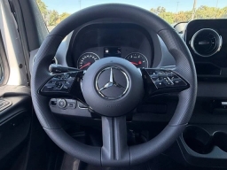 Mercedes-Benz Sprinter Crew Van Standard Roof 4-Cyl Diesel 2500 Standard Roof I4 Diesel 144" RWD 2026