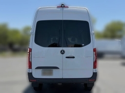Mercedes-Benz Sprinter Crew Van Standard Roof 4-Cyl Diesel 2500 Standard Roof I4 Diesel 144" RWD 2026