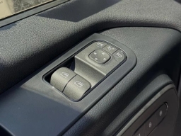 Mercedes-Benz Sprinter Crew Van Standard Roof 4-Cyl Diesel 2500 Standard Roof I4 Diesel 144" RWD 2026