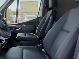 Mercedes-Benz Sprinter Crew Van Standard Roof 4-Cyl Diesel 2500 Standard Roof I4 Diesel 144" RWD 2026