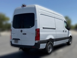 Mercedes-Benz Sprinter Crew Van Standard Roof 4-Cyl Diesel 2500 Standard Roof I4 Diesel 144" RWD 2026