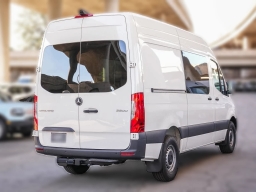Mercedes-Benz Sprinter Crew Van Standard Roof 4-Cyl Diesel 2500 Standard Roof I4 Diesel 144" RWD 2026