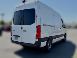 Mercedes-Benz Sprinter Crew Van Standard Roof 4-Cyl Diesel 2500 Standard Roof I4 Diesel 144" RWD 2026