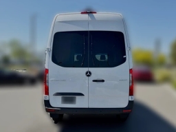 Mercedes-Benz Sprinter Crew Van Standard Roof 4-Cyl Diesel 2500 Standard Roof I4 Diesel 144" RWD 2026