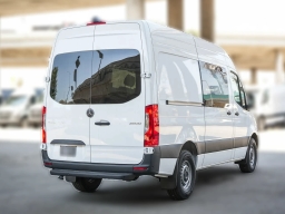 Mercedes-Benz Sprinter Crew Van Standard Roof 4-Cyl Diesel 2500 Standard Roof I4 Diesel 144" RWD 2026