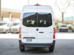 Mercedes-Benz Sprinter Crew Van Standard Roof 4-Cyl Diesel 2500 Standard Roof I4 Diesel 144" RWD 2026