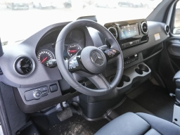 Mercedes-Benz Sprinter Crew Van Standard Roof 4-Cyl Diesel 2500 Standard Roof I4 Diesel 144" RWD 2026